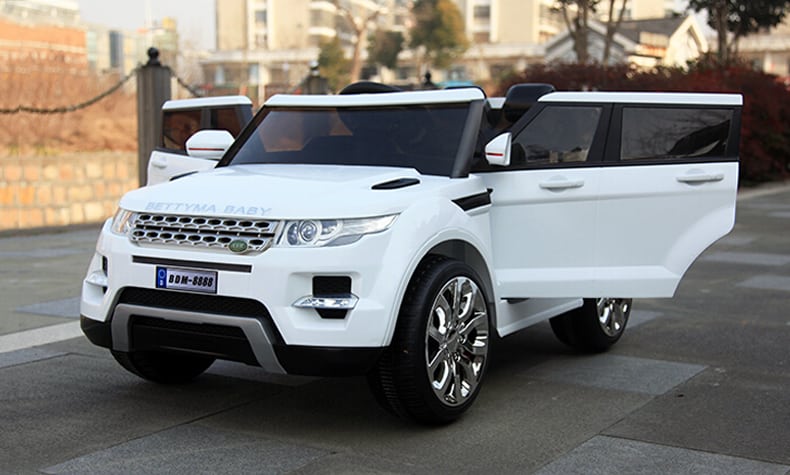 Xe ô tô điện trẻ em Rangrover màu trắng2